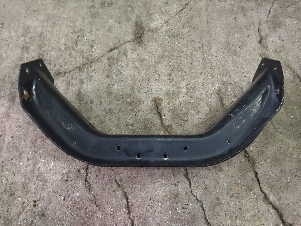 траверса рамы передняя б/у \ выработка - 1